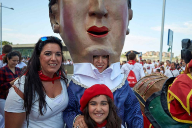 Fotos del recorrido de la Comparsa de Gigantes y Cabezudos de Pamplona del día 9 de julio de San Fermín 2019