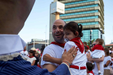 Fotos del recorrido de la Comparsa de Gigantes y Cabezudos de Pamplona del día 9 de julio de San Fermín 2019