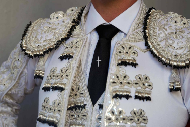 Imágenes de la corrida en la plaza de toros de Pamplona con reses de la ganadería de Miura para los diestros Rafaelillo, Octavio Chacón y Juan Leal.
