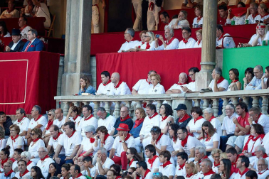 Público asistente a la Plaza de Toros de Pamplona durante la octava corrida de la Feria del Toro 2019 con la ganadería de Miura para los diestros Rafaelillo, Octavio Chacón y Juan Leal.