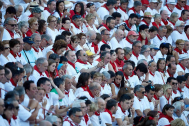 Público asistente a la Plaza de Toros de Pamplona durante la octava corrida de la Feria del Toro 2019 con la ganadería de Miura para los diestros Rafaelillo, Octavio Chacón y Juan Leal.