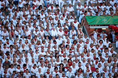 Público asistente a la Plaza de Toros de Pamplona durante la octava corrida de la Feria del Toro 2019 con la ganadería de Miura para los diestros Rafaelillo, Octavio Chacón y Juan Leal.