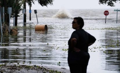 Aunque reducida de huracán a tormenta tropical, las autoridades alertan de extremar las precauciones por el riesgo de inundaciones.
