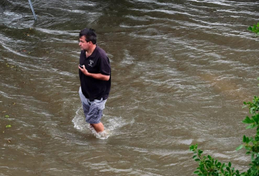 La tormenta tropical 'Barry' deja lluvias e inundaciones a su paso por EE UU