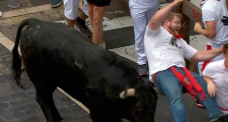 Fotos de los mejores momentos de los encierros de San Fermín 2019