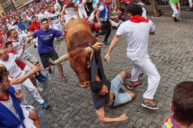 Fotos de los mejores momentos de los encierros de San Fermín 2019
