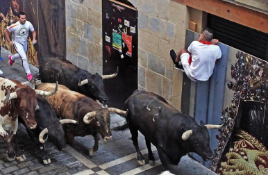 Fotos de los mejores momentos de los encierros de San Fermín 2019