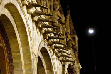 El fenómeno se pudo observar desde varios puntos del planeta y dejó estampas espectaculares.