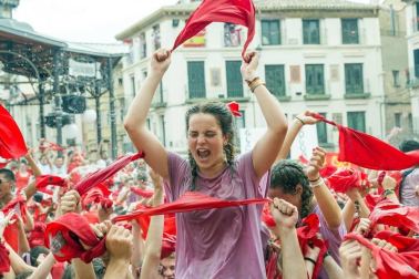 Este miércoles 24 de julio comenzaron las fiestas de Santa Ana en Tudela con el tradicional lanzamiento del cohete.