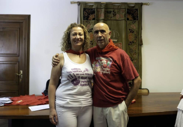 Centenares de vecinos se anudaron el pañuelico para dar comienzo seis días en honor a Santiago