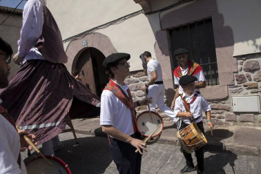 Axular Alemán Irisarri, de 9 años, fue el encargado de tirar los primeros tres cohetes