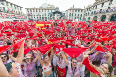Este miércoles 24 de julio comenzaron las fiestas de Santa Ana en Tudela con el tradicional lanzamiento del cohete.