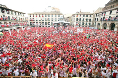 Este miércoles 24 de julio comenzaron las fiestas de Santa Ana en Tudela con el tradicional lanzamiento del cohete.