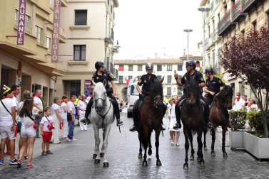Este miércoles 24 de julio comenzaron las fiestas de Santa Ana en Tudela con el tradicional lanzamiento del cohete.