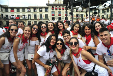 Este miércoles 24 de julio comenzaron las fiestas de Santa Ana en Tudela con el tradicional lanzamiento del cohete.