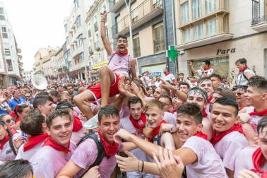 Este miércoles 24 de julio comenzaron las fiestas de Santa Ana en Tudela con el tradicional lanzamiento del cohete.