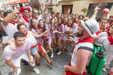 Este miércoles 24 de julio comenzaron las fiestas de Santa Ana en Tudela con el tradicional lanzamiento del cohete.