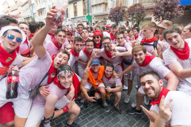 Este miércoles 24 de julio comenzaron las fiestas de Santa Ana en Tudela con el tradicional lanzamiento del cohete.