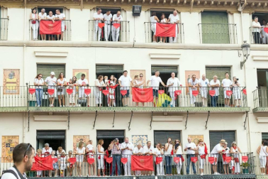 Este miércoles 24 de julio comenzaron las fiestas de Santa Ana en Tudela con el tradicional lanzamiento del cohete.
