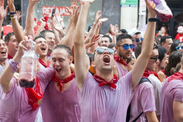 Este miércoles 24 de julio comenzaron las fiestas de Santa Ana en Tudela con el tradicional lanzamiento del cohete.