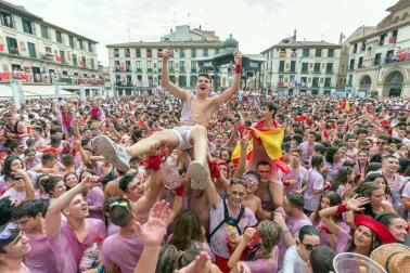 Este miércoles 24 de julio comenzaron las fiestas de Santa Ana en Tudela con el tradicional lanzamiento del cohete.
