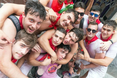Este miércoles 24 de julio comenzaron las fiestas de Santa Ana en Tudela con el tradicional lanzamiento del cohete.