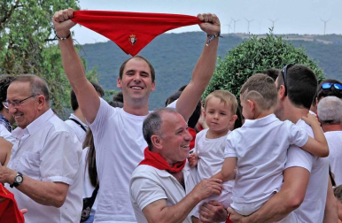 A pesar de la inundación, el pueblo hará un paréntesis para festejar las fiestas y evadirse del recuerdo