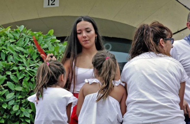 A pesar de la inundación, el pueblo hará un paréntesis para festejar las fiestas y evadirse del recuerdo