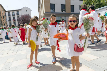 Todas las fotos de la ofrenda floral a Santa Ana durante las fiestas de Tudela 2019