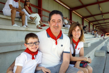 Las instalaciones de Tajonar acogieron el 11 de julio el primer entrenamiento de Osasuna. Una jornada de puertas abiertas en estas instalaciones deportivas que permitió a los aficionados rojillos ver las primeras carreras y ejercicios de una plantilla que espera con ilusión su estreno en la Primera División.