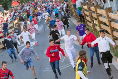 Todas las fotos del cuarto encierro de fiestas de Tudela 2019