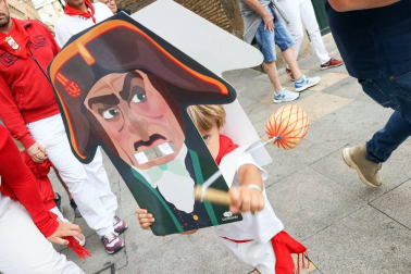 Los niños disfrutan al máximo de los actos que les reserva el programa de fiestas, desde espectáculos a hinchables.