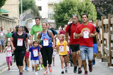 Fotos de la Carrera del Encierro de Estella que ha celebrado este miércoles su séptima edición.