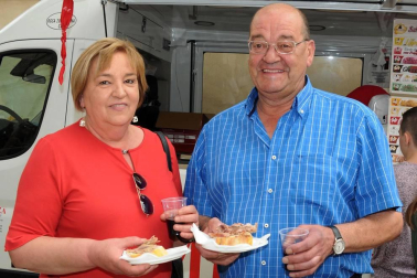 Larraga celebró el pasado fin de semana una nueva edición del Día de la Vaca Brava. Con reses de la ganadería de Víctor Navas, la cita congregó un año más a vecinos y visitantes que no quisieron perderse la trashumancia de toros y vacas, un acto que estuvo acompañado por 75 caballistas venidos de pueblos de Navarra, La Rioja y Zaragoza.