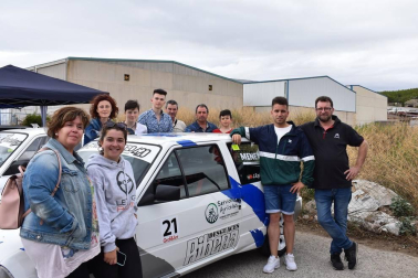 El pasado sábado 27 de julio se celebró en el Polígono Industrial del Ramal la IV Edición del Slalom de Lodosa, prueba en la que tomaron parte 23 pilotos que hicieron las delicias del numeroso público apostado en las calles del polígono lodosano. Velocidad y entretenimiento en una jornada tan deportiva como lúdica.