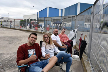 El pasado sábado 27 de julio se celebró en el Polígono Industrial del Ramal la IV Edición del Slalom de Lodosa, prueba en la que tomaron parte 23 pilotos que hicieron las delicias del numeroso público apostado en las calles del polígono lodosano. Velocidad y entretenimiento en una jornada tan deportiva como lúdica.