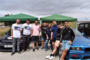 El pasado sábado 27 de julio se celebró en el Polígono Industrial del Ramal la IV Edición del Slalom de Lodosa, prueba en la que tomaron parte 23 pilotos que hicieron las delicias del numeroso público apostado en las calles del polígono lodosano. Velocidad y entretenimiento en una jornada tan deportiva como lúdica.