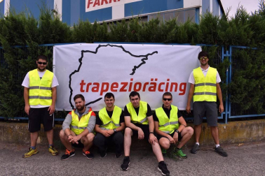 El pasado sábado 27 de julio se celebró en el Polígono Industrial del Ramal la IV Edición del Slalom de Lodosa, prueba en la que tomaron parte 23 pilotos que hicieron las delicias del numeroso público apostado en las calles del polígono lodosano. Velocidad y entretenimiento en una jornada tan deportiva como lúdica.