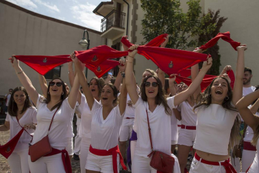 Fotos del cohete de fiestas de Beriáin Viejo 2019