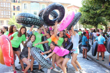 La Asociación de Comerciantes de la localidad del Ega dio comienzo a las fiestas patronales este viernes, 2 de agosto.
