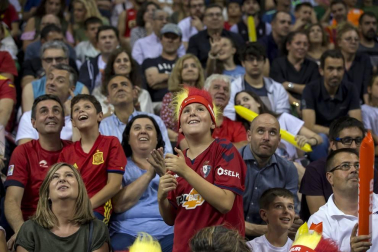 Más de 10.000 aficionados se citaron en el pabellón pamplonés para ver la victoria por 78-70 de la selección española en el arranque de la gira de preparación del Mundial de China 2019.