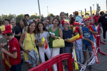 Más de 10.000 aficionados se citaron en el pabellón pamplonés para ver la victoria por 78-70 de la selección española en el arranque de la gira de preparación del Mundial de China 2019.