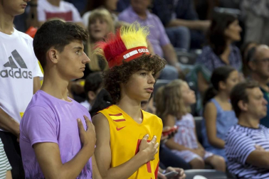 Más de 10.000 aficionados se citaron en el pabellón pamplonés para ver la victoria por 78-70 de la selección española en el arranque de la gira de preparación del Mundial de China 2019.