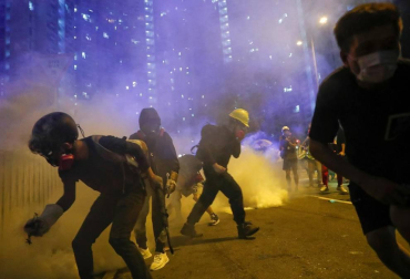 Al menos 20 personas fueron detenidas en la madrugada del domingo 4 de agosto por las protestas celebradas en Hong Kong contra la nueva normativa.
