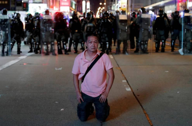 Al menos 20 personas fueron detenidas en la madrugada del domingo 4 de agosto por las protestas celebradas en Hong Kong contra la nueva normativa.