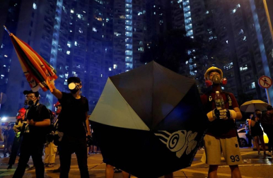 Al menos 20 personas fueron detenidas en la madrugada del domingo 4 de agosto por las protestas celebradas en Hong Kong contra la nueva normativa.