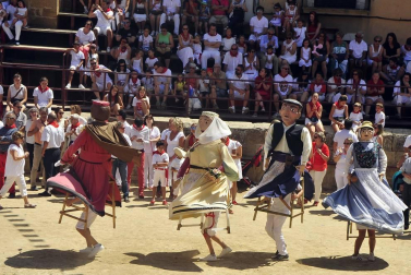 Todas las fotos del día de Navarra de fiestas de Carcastillo 2019
