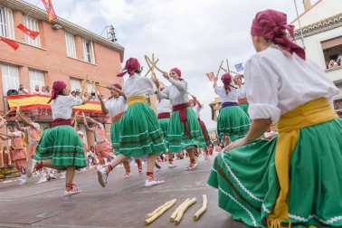 Galería de fotos del Paloteado de fiestas de Fustiñana