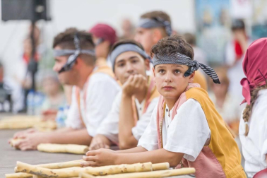 Galería de fotos del Paloteado de fiestas de Fustiñana