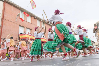Galería de fotos del Paloteado de fiestas de Fustiñana